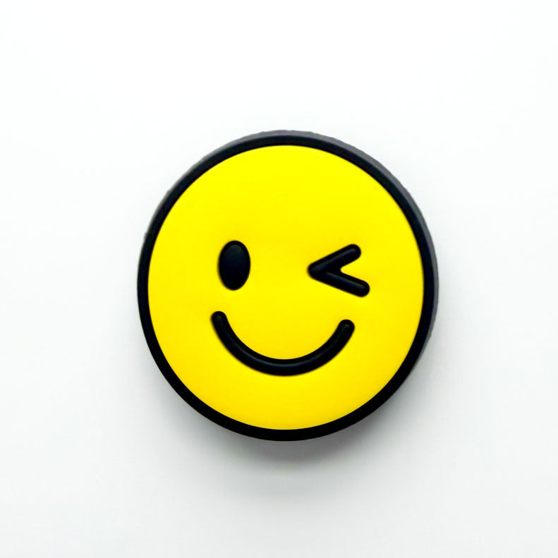 3 breloques adorables au choix (pins pour crocs)