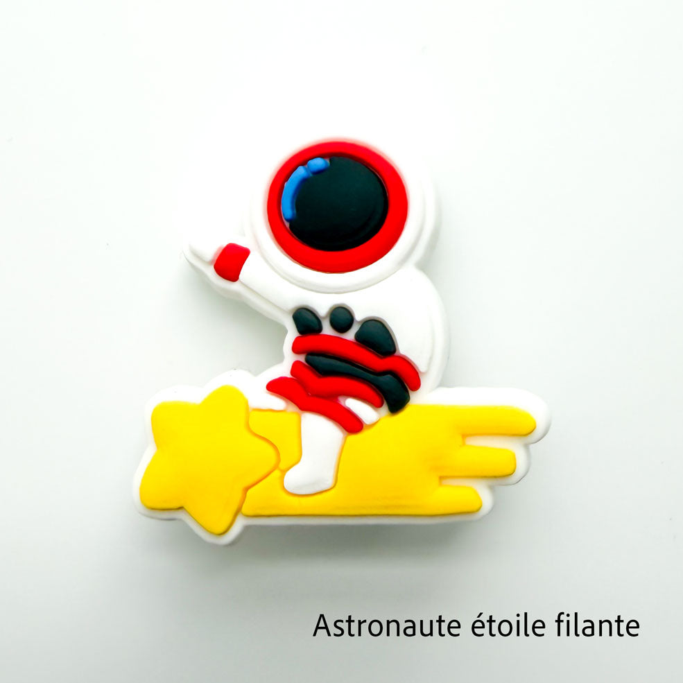 1 breloque Espace au choix