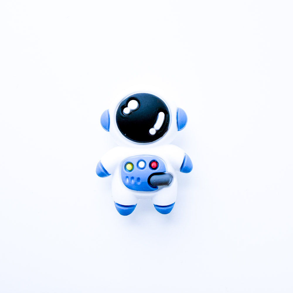 1 breloque Petit astronaute au choix