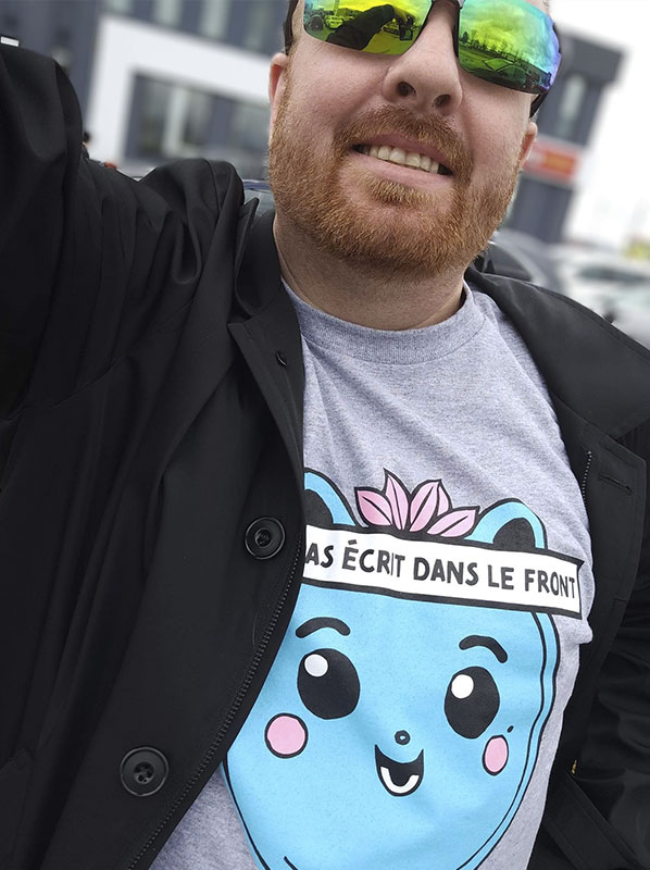 T-shirt Unisexe - C'est pas écrit dans le front