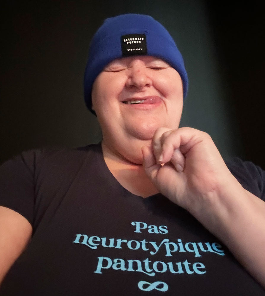 T-shirt pour femmes (col v) - Pas neurotypique pantoute (marine)