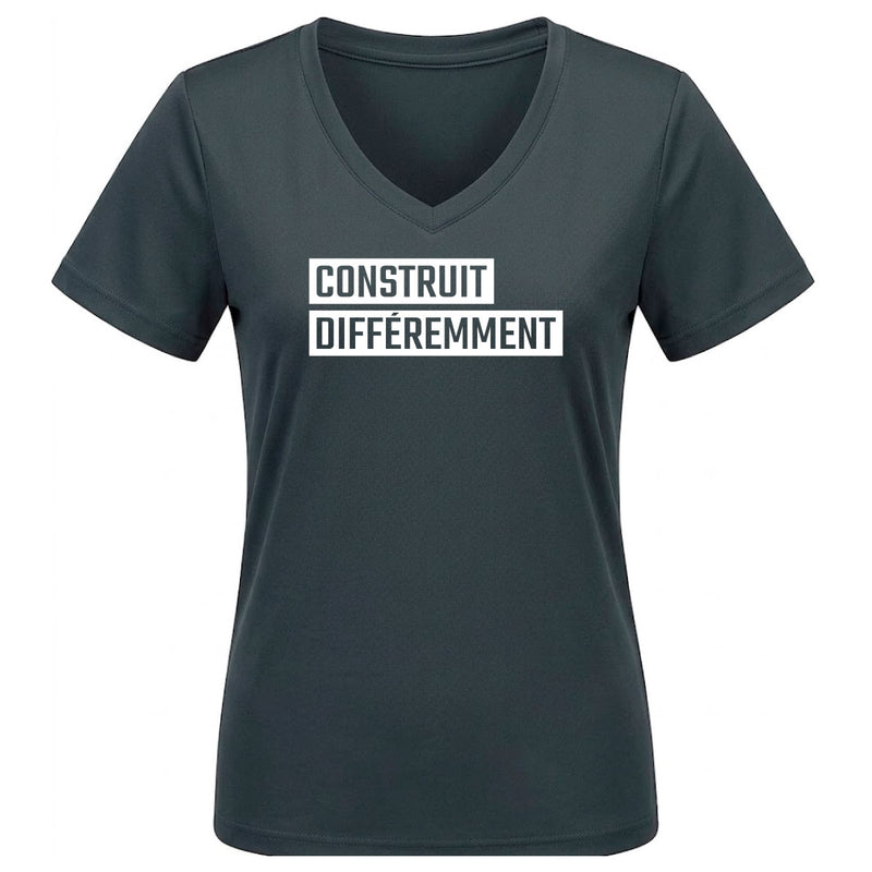 Tissu sport - Col V - Construit différemment